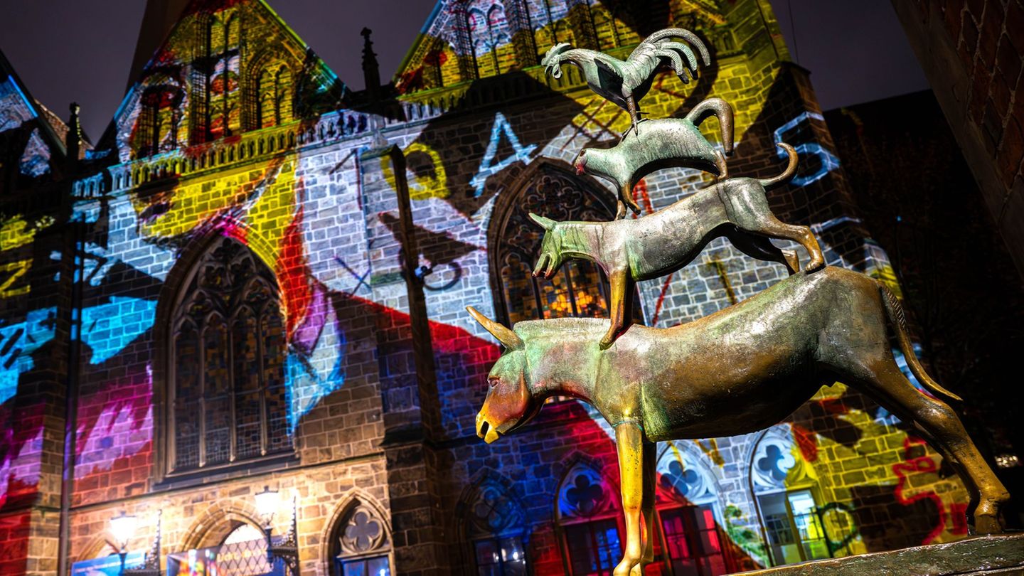 Die Bremer Lichtkunst fällt 2026 aus. (Archivbild) Foto: Sina Schuldt/dpa