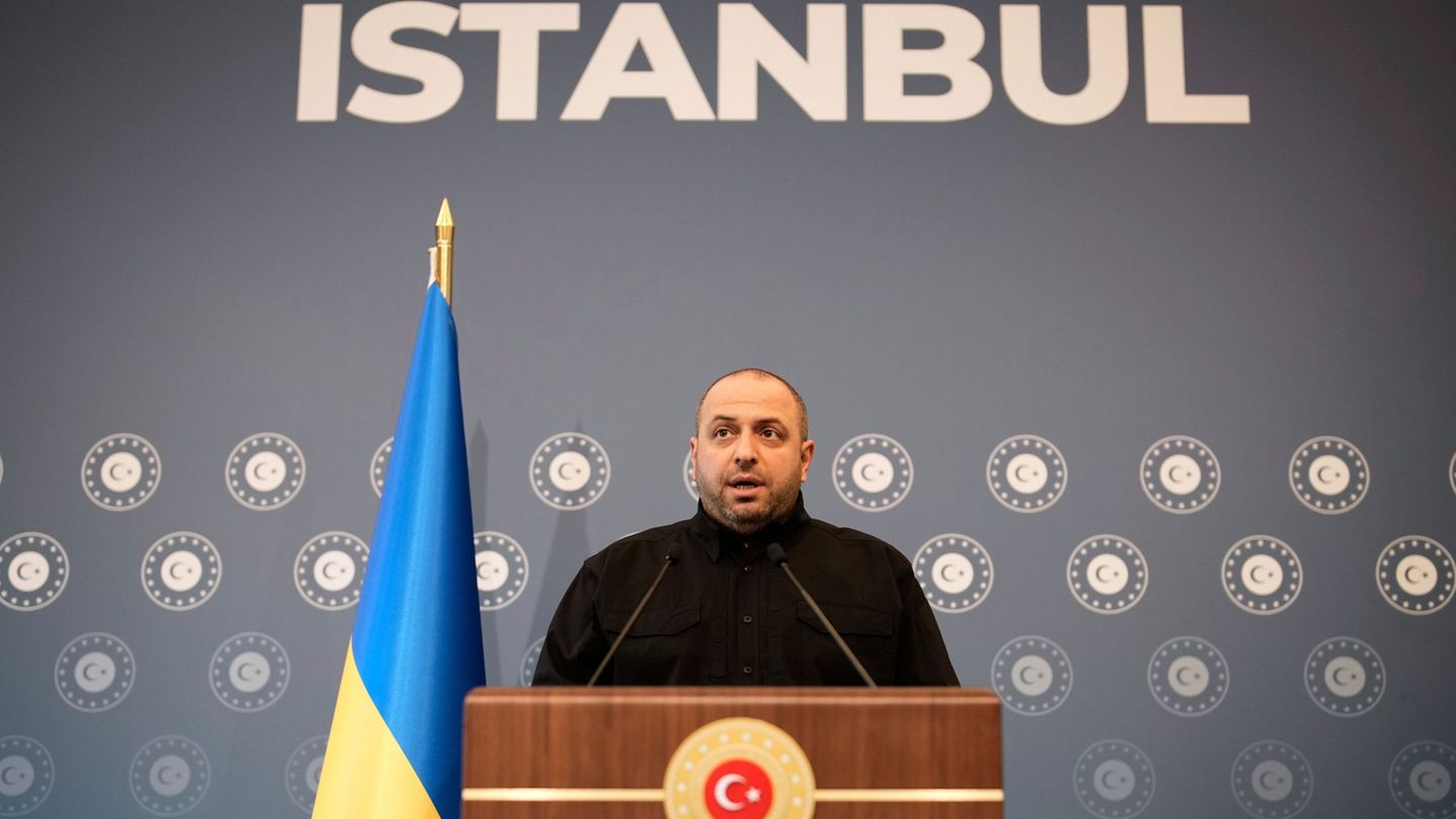 Ex-Verteidigungsminister Rustem Umjerow ist einer der Hauptunterhändler von Kiew und wurde jetzt als Zeuge in einem Schmiergelds