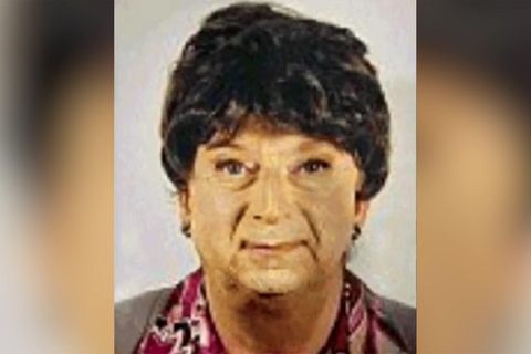 Mann verkleidet sich als tote Mutter, um Rente zu kassieren