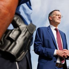 Ein neues Beschwerdemanagement der Polizei soll helfen, schwere Gewalttaten wie Anschläge früher zu erkennen. (Archivbild) Foto: