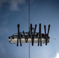 Mindestens zehn Lifte sorgen ab Freitag für ersten Skispaß im Sauerland Foto: Bernd Thissen/dpa