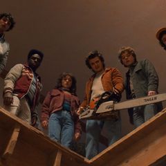Mit der fünften Staffel geht der Netflix-Serienhit "Stranger Things" nach neun Jahren zu Ende. Die vergangene Zeit ist nicht zuletzt an den jugendlichen Hauptdarstellerinnen und -darstellern zu sehen. Zum Streaming-Start des ersten Teils der finalen Staffel am Donnerstag, 27. November, werfen wir einen Blick zurück: Wie haben sich Mike (Finn Wolfhard, links) und Co. verändert?