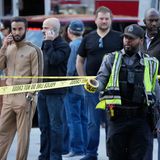 Für Fußgänger und Autofahrer gab es an der Kreuzung zunächst kein Durchkommen mehr – dafür aber einiges zu sehen