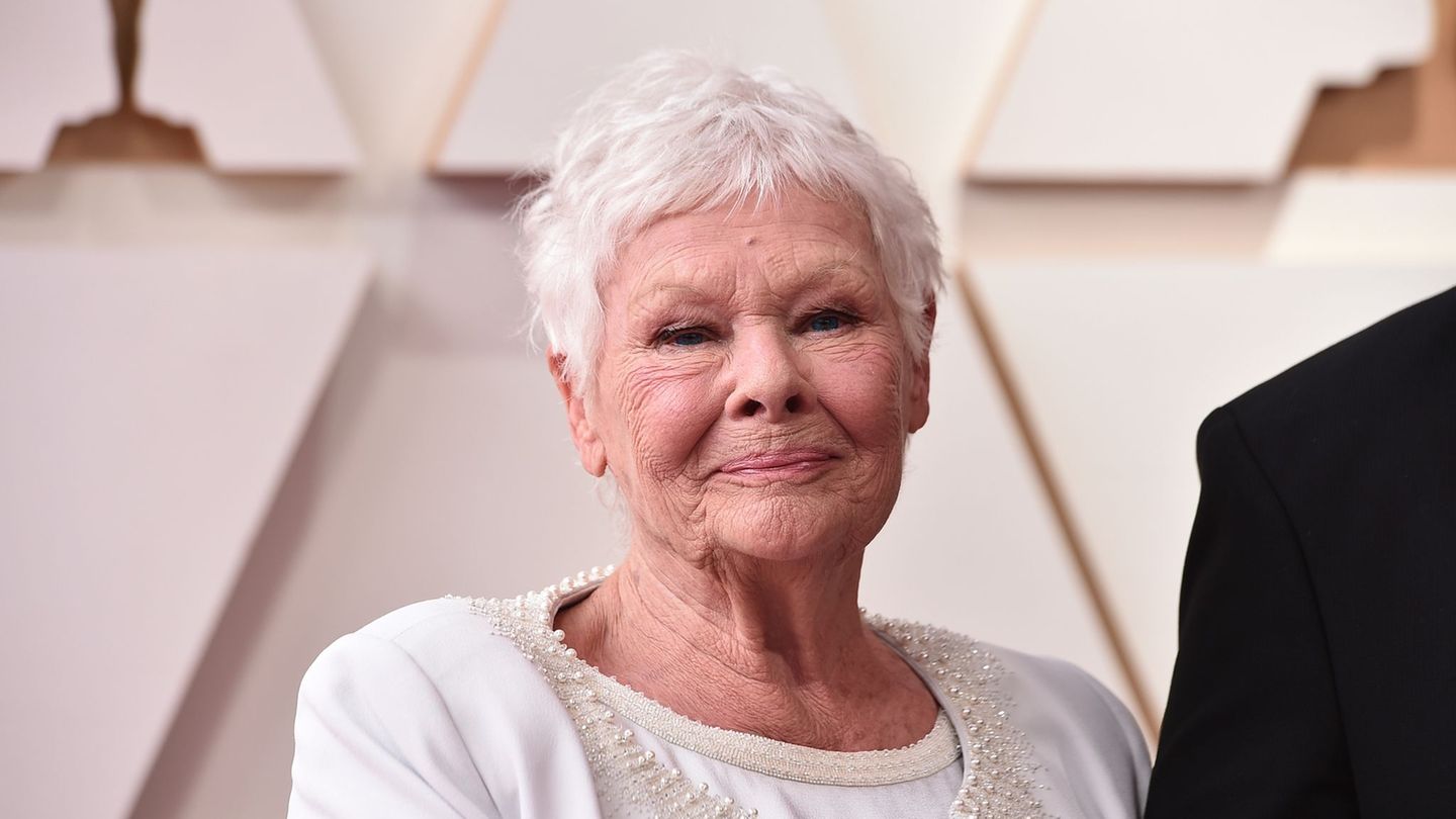 Judi Dench hatte schon früher über ihre schwindende Sehkraft aufgrund ihrer Netzhauterkrankung gesprochen. (Archivbild) Foto: Jo