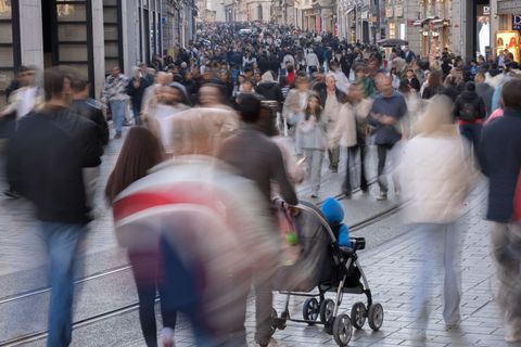 In Istanbul soll ein weiterer Junge durch die Konsequenzen einer Pestizidbehandlung gestorben sein. (Symbolbild) Foto: Ahmed Dee
