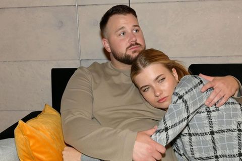 "GZSZ": Nach einem klärenden Gespräch findet Johanna endlich Ruhe bei Jonas.