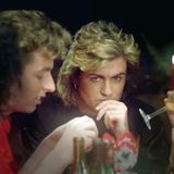 George Michael mit Föhnwelle im Video zu "Last Christmas"