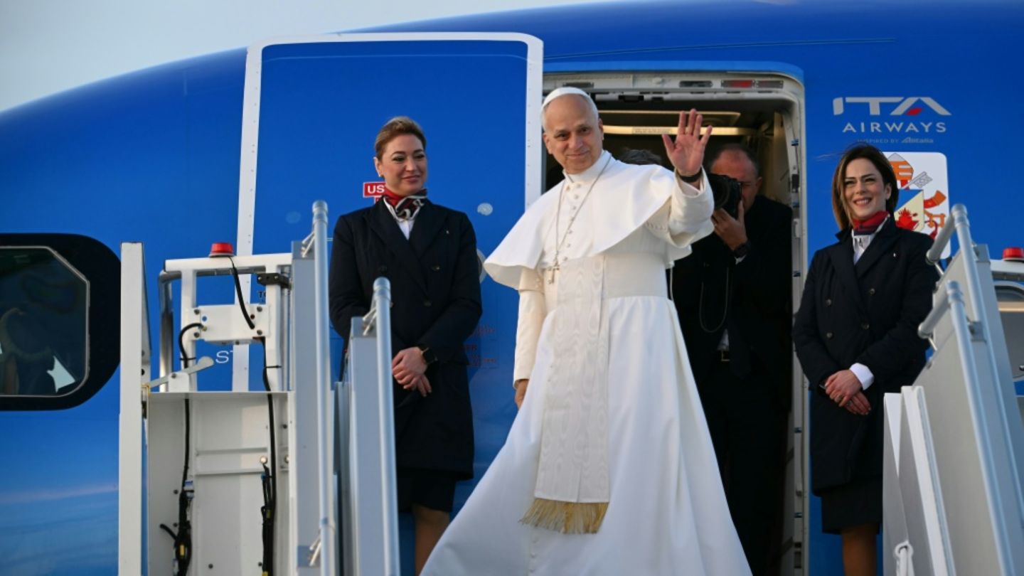 Papst Leo XIV. auf dem Weg nach Ankara
