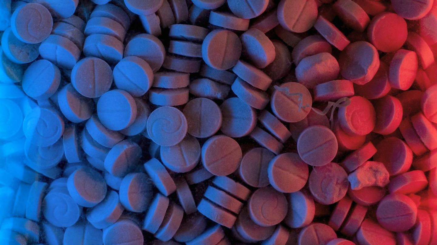 Fotodokumentation: Die Drogen kommen aus dem Nachbarland. Und sie verbreiten sich wie eine Seuche