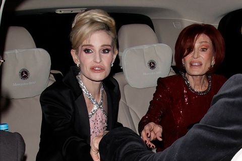 Kelly Osbourne (links) und ihre Mutter Sharon Osbourne