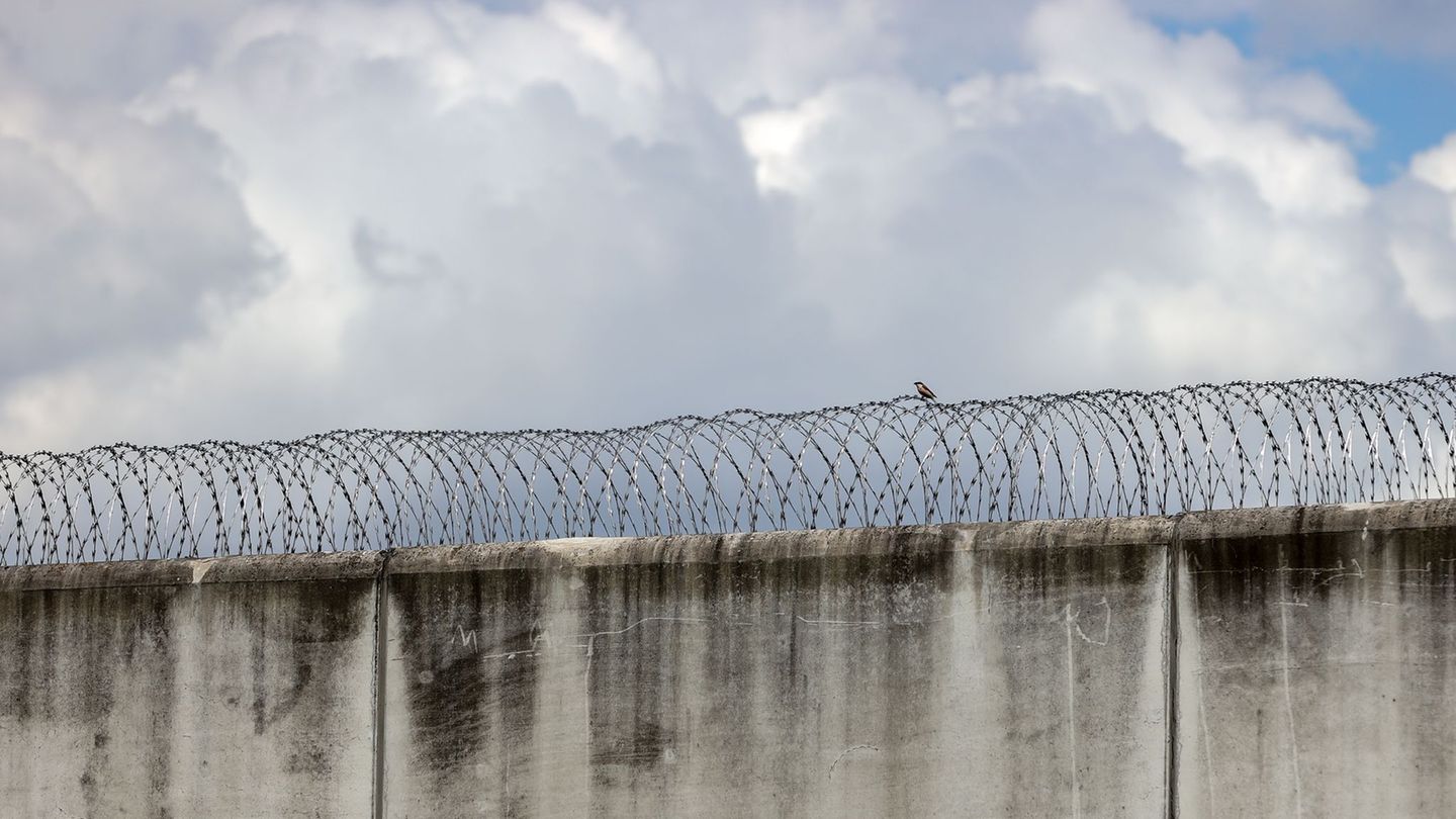 Ein Häftling der JVA Burg soll seine Ehefrau erwürgt haben. (Archivbild) Foto: Jan Woitas/dpa-Zentralbild/dpa