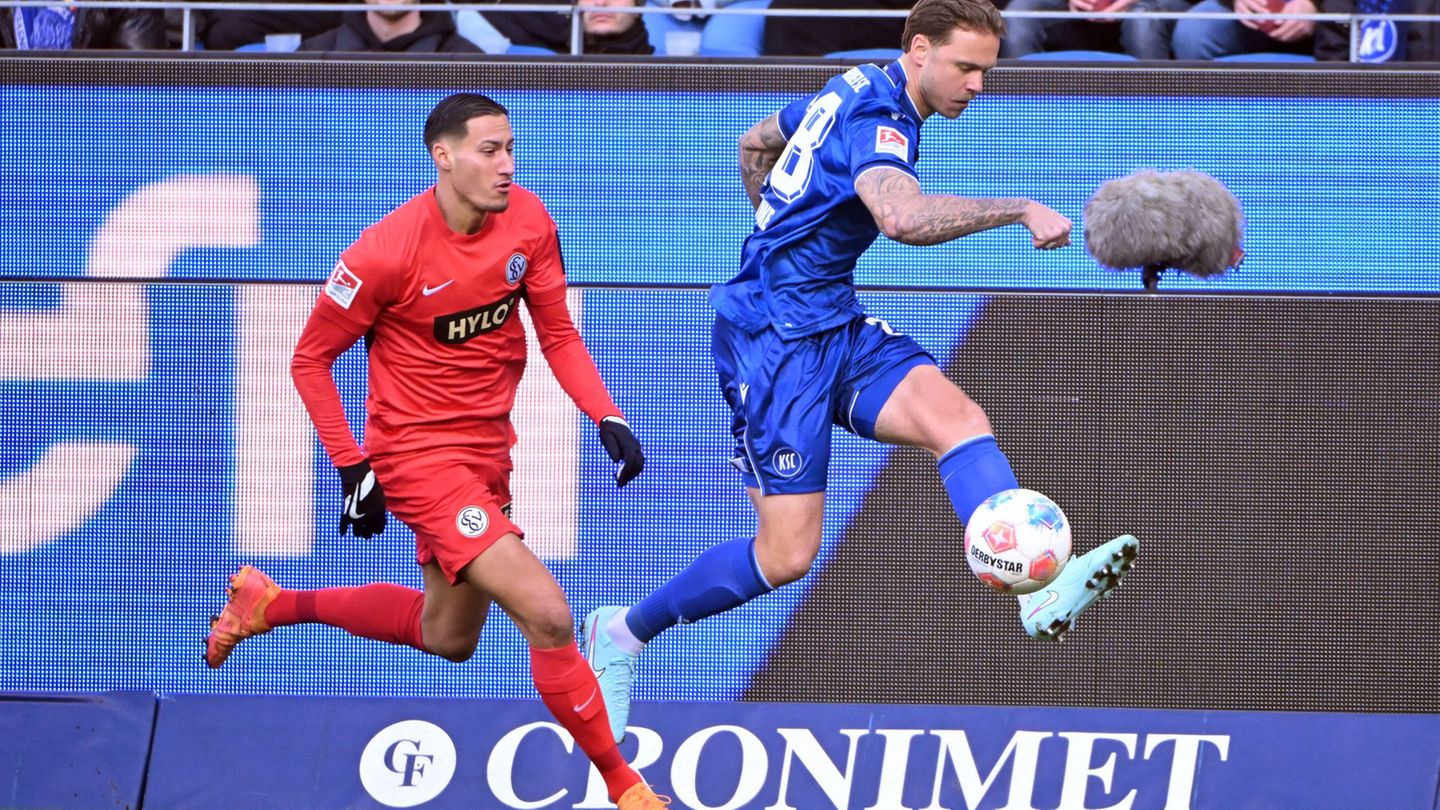 Agierte zuletzt nicht immer glücklich: KSC-Abwehrchef Marcel Franke Foto: Uli Deck/dpa