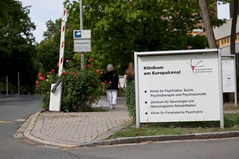 Der 34-Jährige war am 16. August von einem unbegleiteten Ausgang aus der Forensischen Psychiatrie in Erlangen nicht mehr zurückg