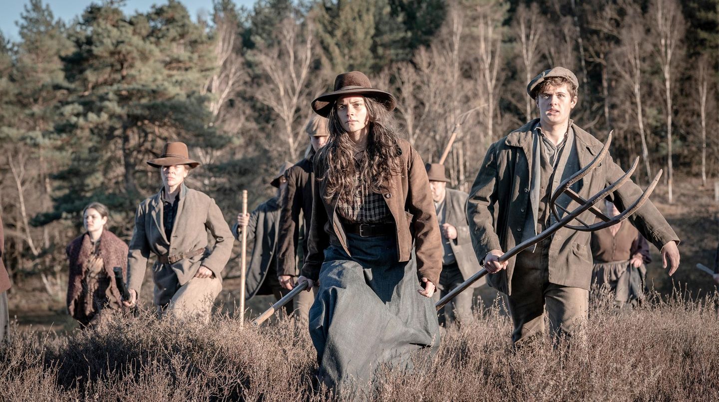 "Der Dreh war körperlich sehr anstrengend, in der Kälte, in diesem Öl. Ich bin geritten, hab gekämpft, geboxt, geschossen – das waren ganz neue Erfahrungen. Es war schön, meine Kraft zu spüren und zu merken, wie viel ich schaffen kann", erinnert sich Herbig-Matten