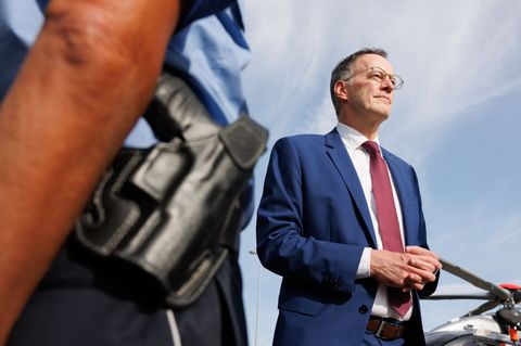 Ein neues Beschwerdemanagement der Polizei soll helfen, schwere Gewalttaten wie Anschläge früher zu erkennen. (Archivbild) Foto: