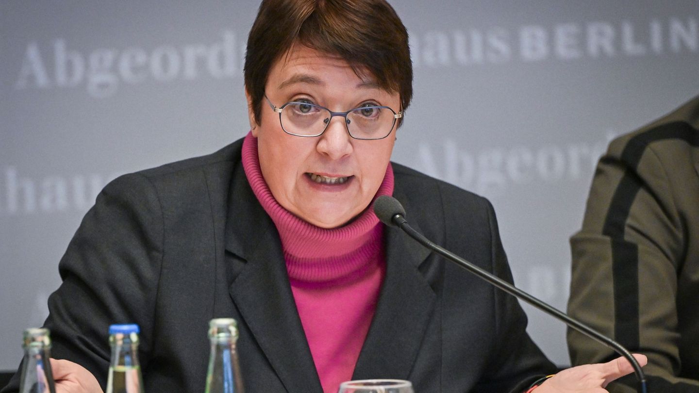 Landesrechnungshof-Präsidentin Karin Klingen wirft dem Senat unsolide Finanzpolitik vor. Foto: Jens Kalaene/dpa