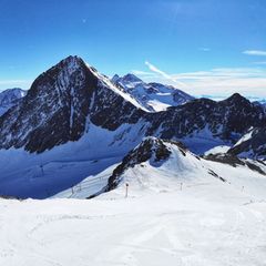 Die Lawine ging abseits der gesicherten Pisten ab. (Archivbild) Foto: Sachelle Babbar/ZUMA Press Wire/dpa