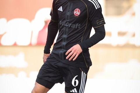 Ob Nürnbergs Mittelfeldspieler Adam Markhiev gegen Magdeburg spielen kann, ist noch unklar. (Archivbild) Foto: Daniel Karmann/dp