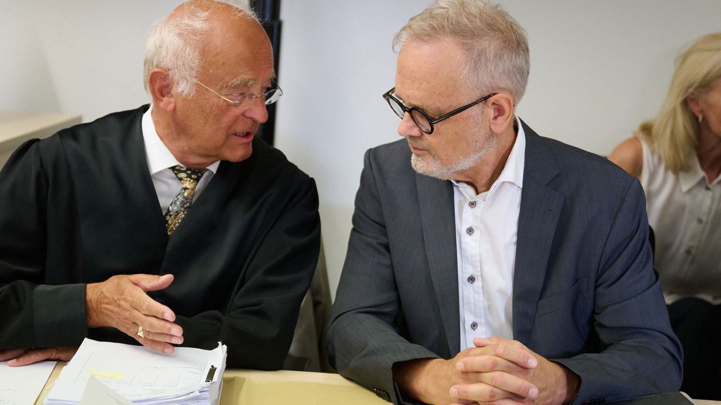 Der Fall geht nun ans Landesarbeitsgericht (Archivbild) Foto: Bernd Thissen/dpa