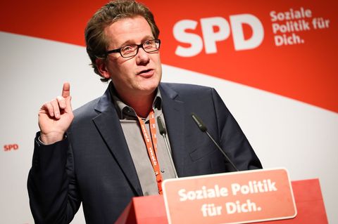 Der SPD-Bildungspolitiker Martin Habersaat fordert mehr Verlässlichkeit für Berufsschulen. (Archivbild) Foto: Christian Charisiu
