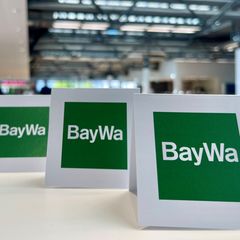 Die Baywa will gut drei Viertel ihrer Schulden abbauen. (Symbolbild) Foto: Carsten Hoefer/dpa