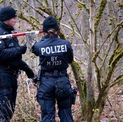 Das Rätsel um die unbekannte Tote aus einem Wald bei München scheint geklärt. (Archivbild) Foto: Sven Hoppe/dpa