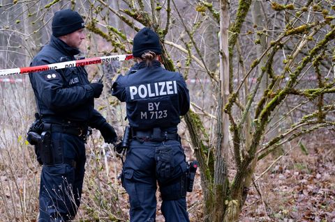 Das Rätsel um die unbekannte Tote aus einem Wald bei München scheint geklärt. (Archivbild) Foto: Sven Hoppe/dpa