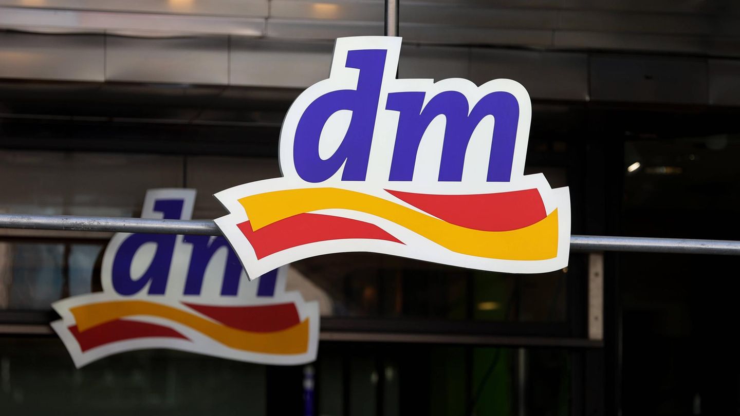 Logo vom DM Drogeriemarkt