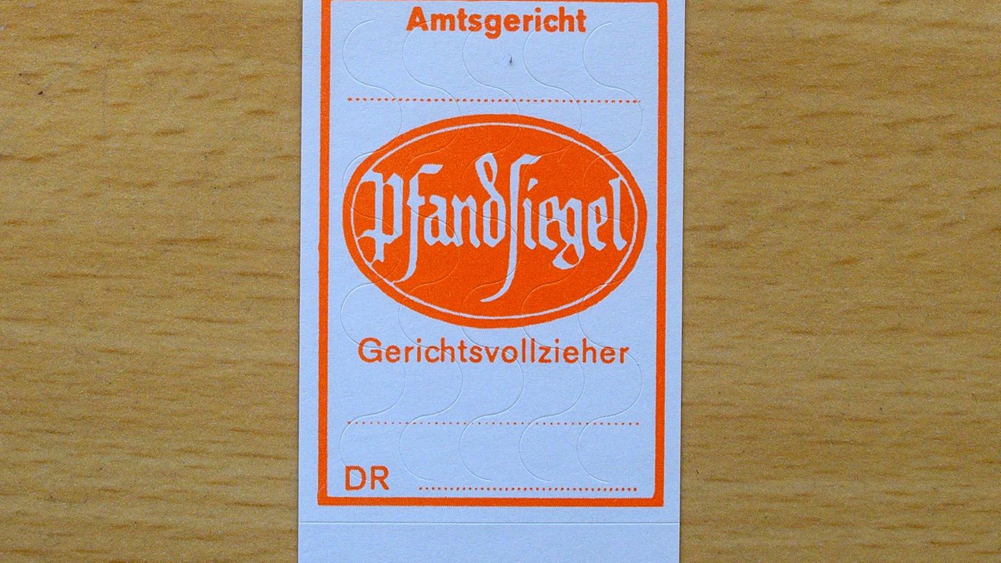 Gerichtsvollzieher nutzen Pfandsiegel, um gepfändete Wertgegenstände zu kennzeichnen. (Symbolbild) Foto: Klaus-Dietmar Gabbert/d