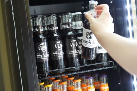 Nicht einverstanden mit der Entscheidung des Verbandes der Familienunternehmer: Fritz Kola. (Archivbild) Foto: Marcus Brandt/dpa