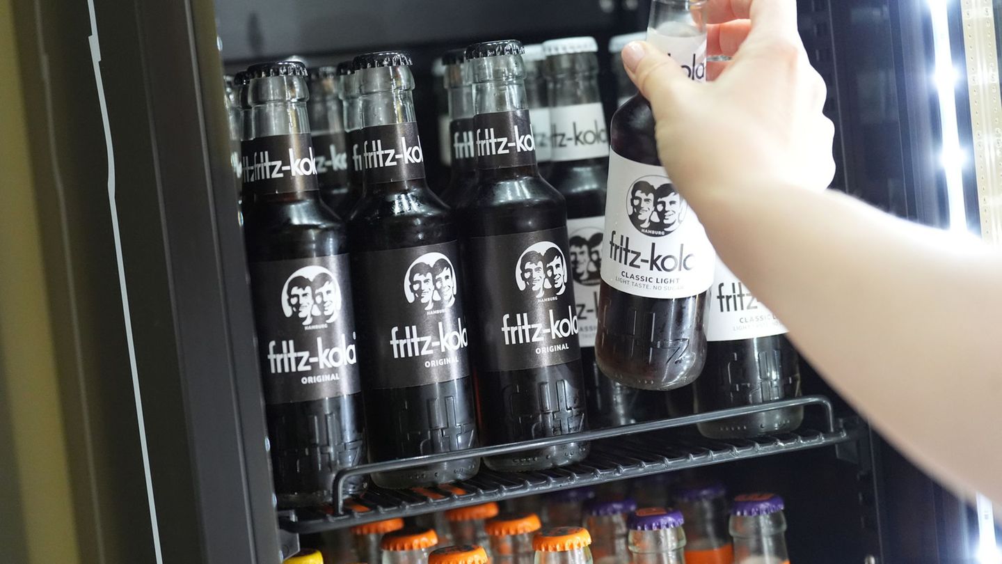 Nicht einverstanden mit der Entscheidung des Verbandes der Familienunternehmer: Fritz Kola. (Archivbild) Foto: Marcus Brandt/dpa