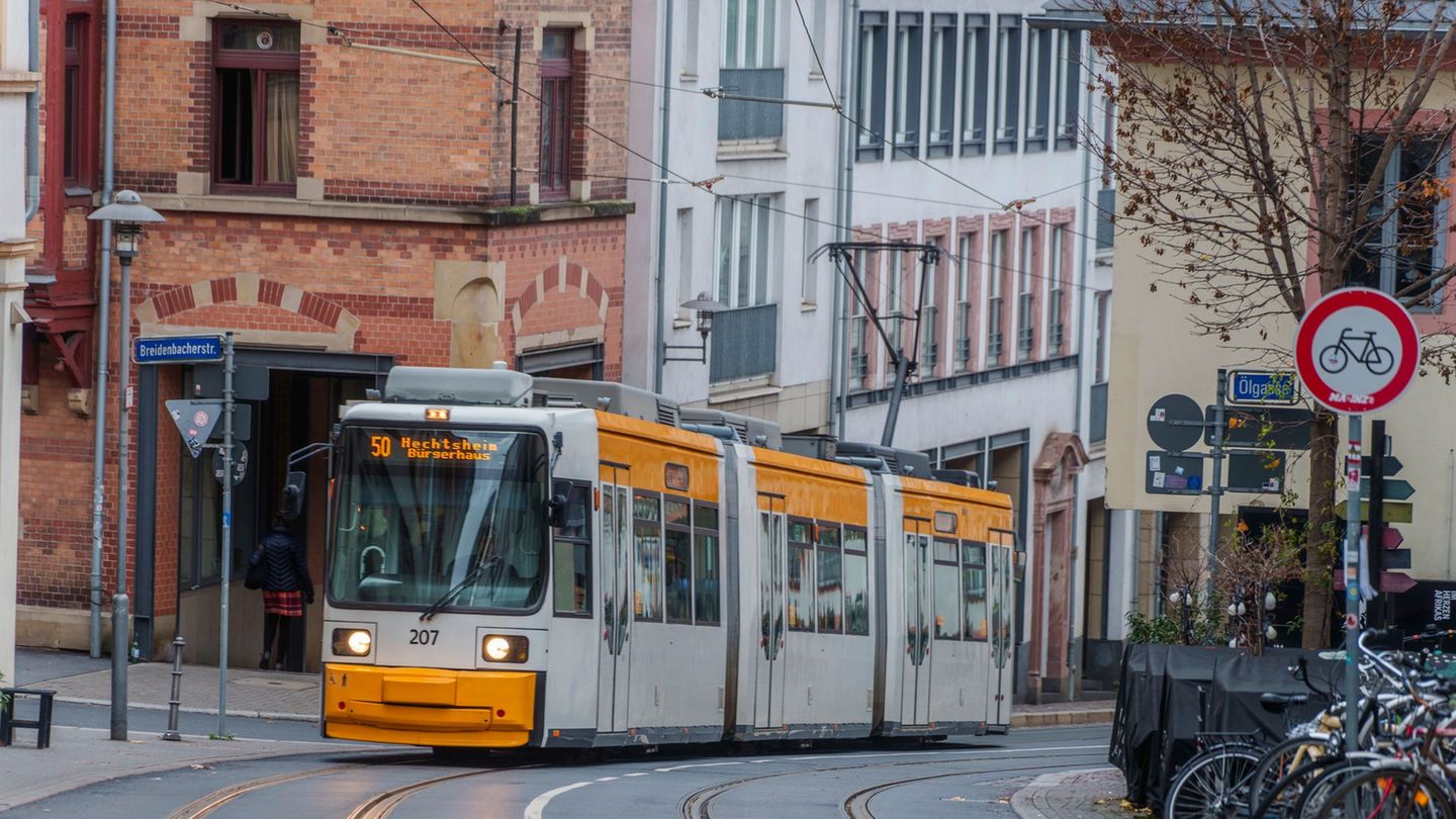Der "Null-Euro-Samstag" habe zu 20 Prozent mehr Fahrgästen geführt. (Symbolbild) Foto: Andreas Arnold/dpa