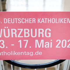 Der Katholikentag 2026 findet unter dem Motto "Hab Mut, steh auf!" in Würzburg statt. (Archivbild) Foto: Daniel Karmann/dpa