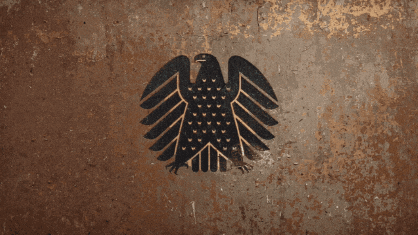 Gedscheine fallen vom Himmel, im Hintergrund das Wappen des Bundesadlers