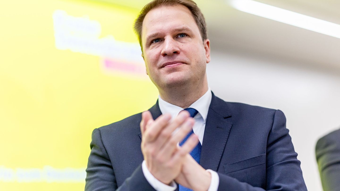 FDP-Landeschef Christopher Vogt räumt ein, dass seiner Partei der Bundestrend im Norden zu schaffen mache. (Archivbild) Foto: Ax
