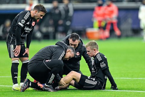 Musste gegen Atalanta Bergamo verletzt raus: Jonathan Burkardt. Foto: Uwe Anspach/dpa