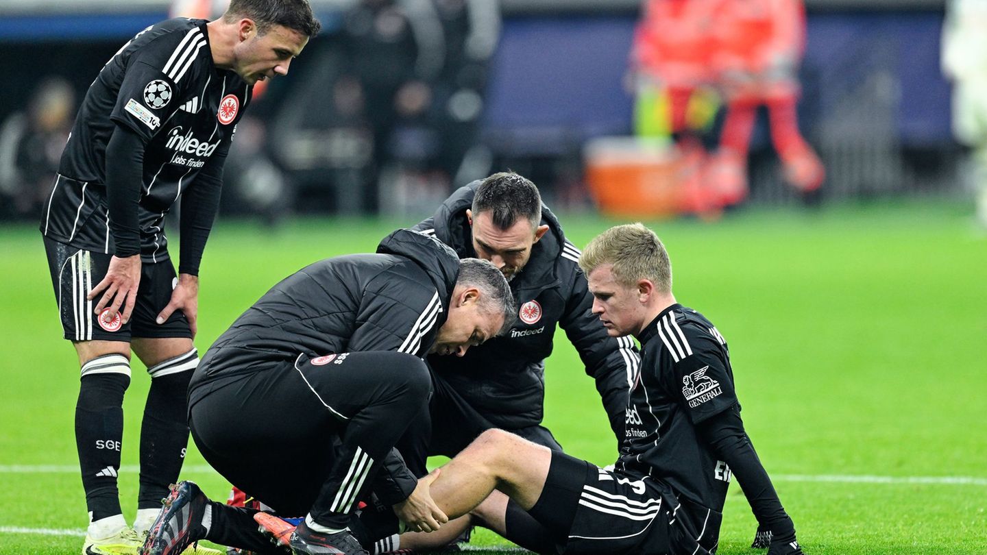 Musste gegen Atalanta Bergamo verletzt raus: Jonathan Burkardt. Foto: Uwe Anspach/dpa