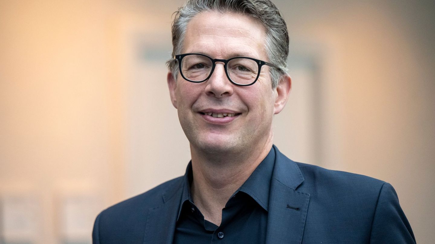 Kunstminister Blume (CSU) fordert ein Restitutionsgesetz. (Archivbild) Foto: Peter Kneffel/dpa