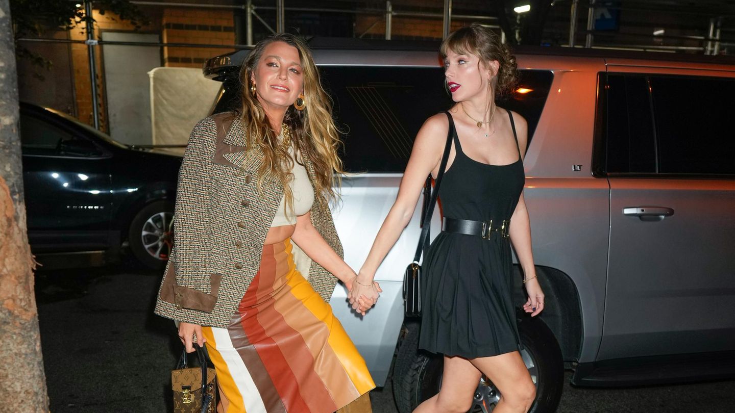 Blake Lively und Taylor Swift Hand in Hand in New York