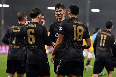 Die VfB-Spieler hatten Grund zur Freude. Foto: Federico Gambarini/dpa