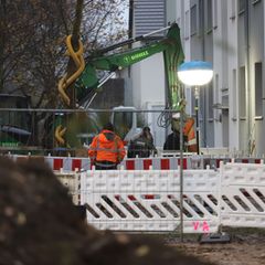 Der Fundort von zwei Weltkriegsbomben in Köln liegt direkt an Wohnhäusern im Stadtteil Köln-Gremberghoven. Foto: Sascha Thelen/d