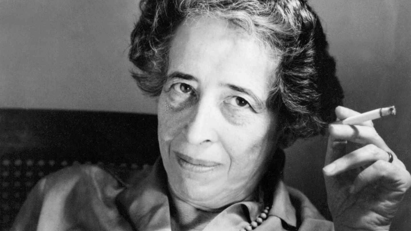 Hannah Arendt (1906 bis 1975), um das Jahr 1963: Damals wurde sie heftig für ihr Buch "Eichmann in Jerusalem. Ein Bericht von der Banalität des Bösen" über den Eichmann-Prozess kritisiert.