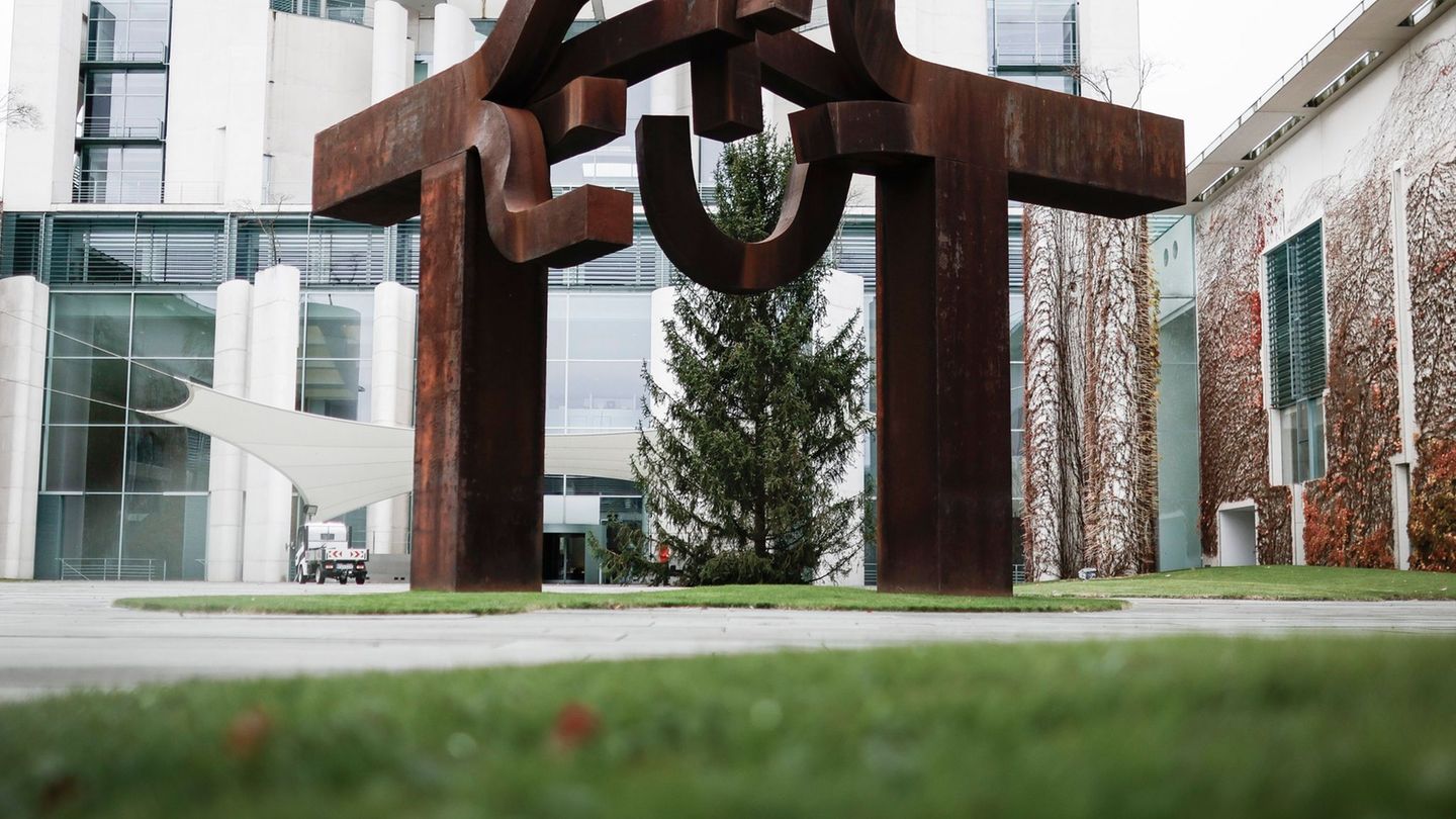 Kancler Nemčije bo božično drevo prejel iz njegove domače regije Sauerland