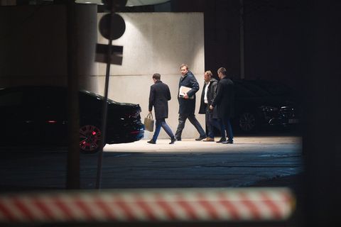 Nach fast sechs Stunden haben die Spitzen von Union und SPD ihre Beratungen beendet. Foto: Paul Zinken/dpa