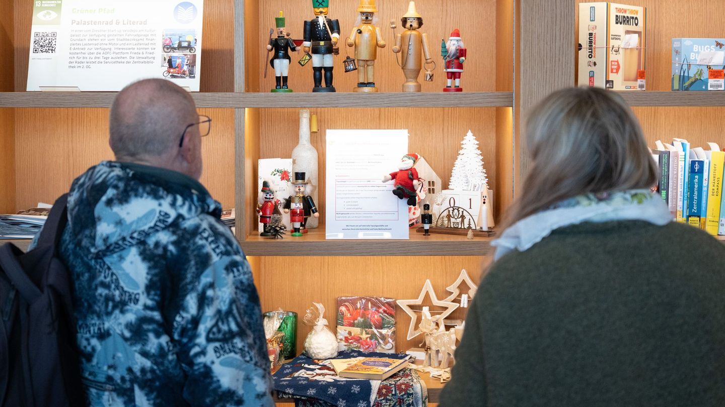 Ab dem 1. Dezember kann hier im Dresdner Kulturpalast getauscht werden. Foto: Sebastian Kahnert/dpa