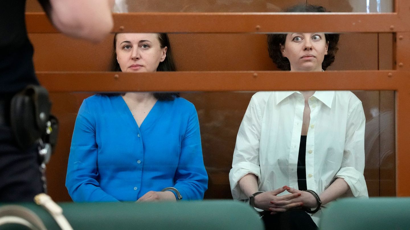 Die russische Justiz verurteilte zwei Theatermacherinnen wegen angeblicher Rechtfertigung von Terrorismus. (Archivbild) Foto: Al