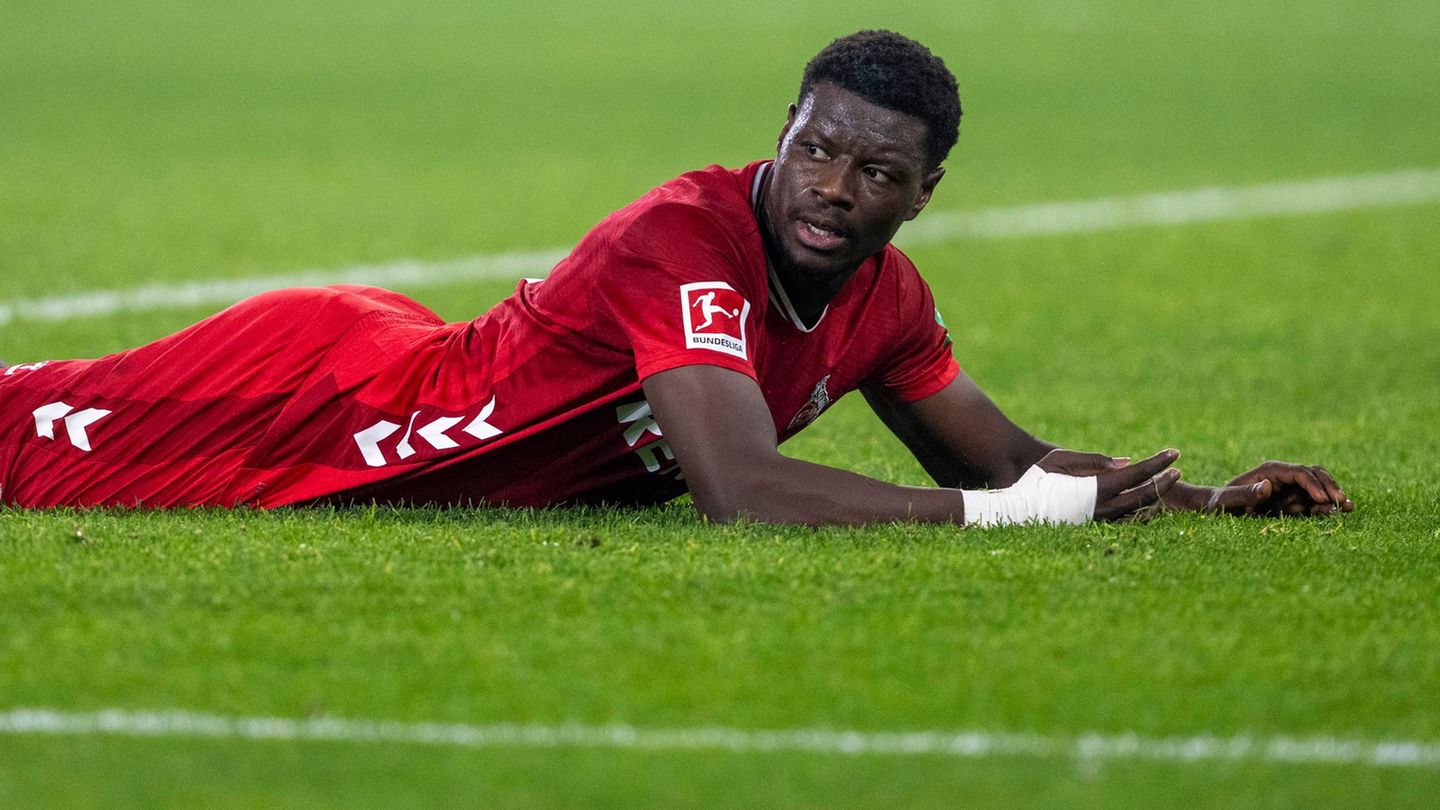 Fehlt in Bremen: Kölns Ragnar Ache. (Archivfoto) Foto: David Inderlied/dpa