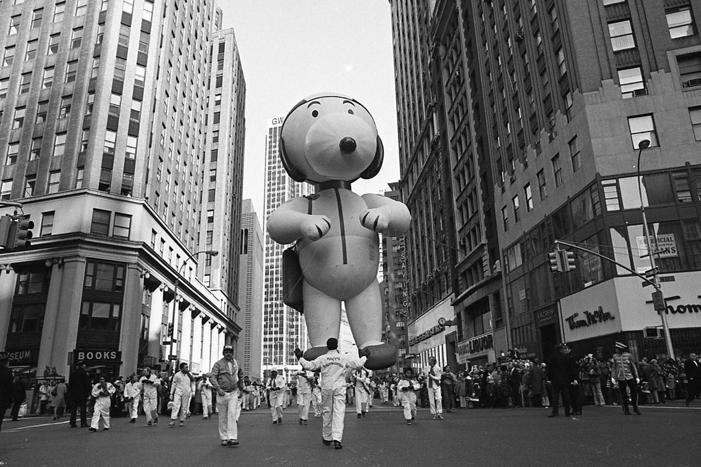 Snoopy als Heliumballon bei der Parade 1974