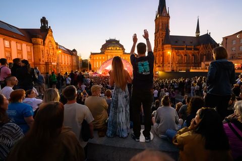 Festivals wie das "Kosmos" waren Publikumsmagnete im Kulturhauptstadtjahr. (Archivbild) Foto: Hendrik Schmidt/dpa
