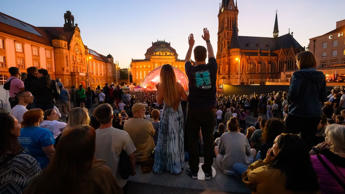 Festivals wie das "Kosmos" waren Publikumsmagnete im Kulturhauptstadtjahr. (Archivbild) Foto: Hendrik Schmidt/dpa